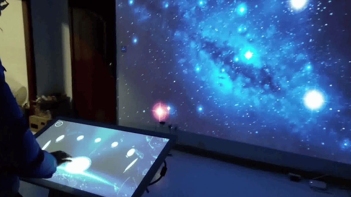 多屏大屏联动系统-展厅双屏联动系统